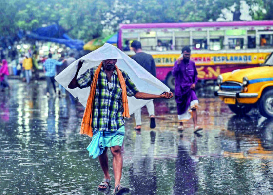 kolkata-in-rain